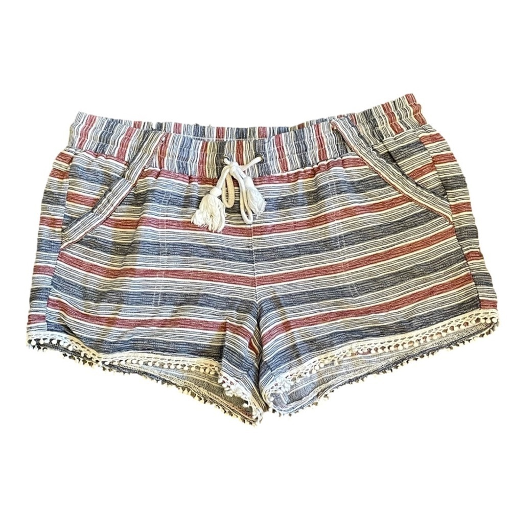 Rewind Shorts XL Crocheted Hem